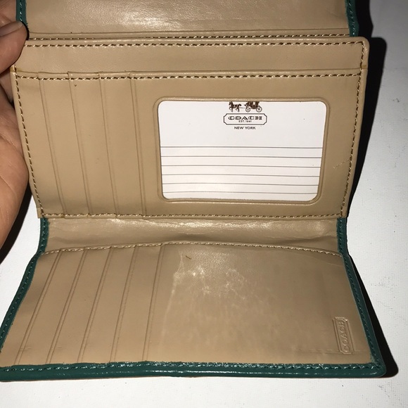 Turquoise Coach multi-compartment wallet! - Picture 4 of 7